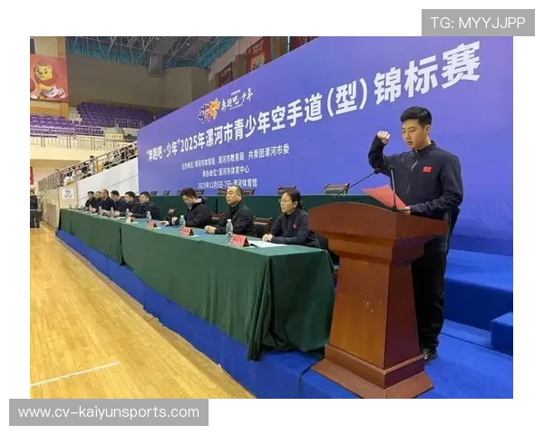 漯河承办河南省青少年拳击锦标赛,各地选手切磋技艺共同提升 漯河承办河南省青少年拳击锦标赛,各地选手切磋技艺共同提升